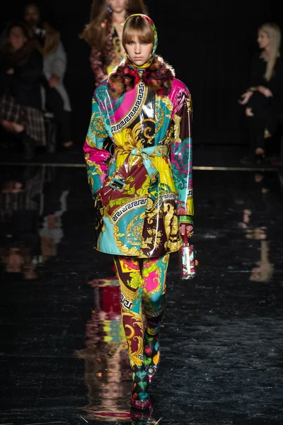 Look 37